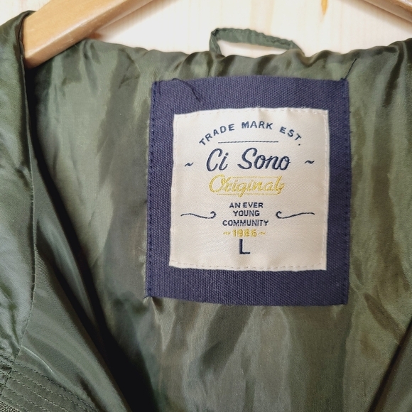 Olive Green Packable Spring jacket windbreaker - Picture 5 of 11